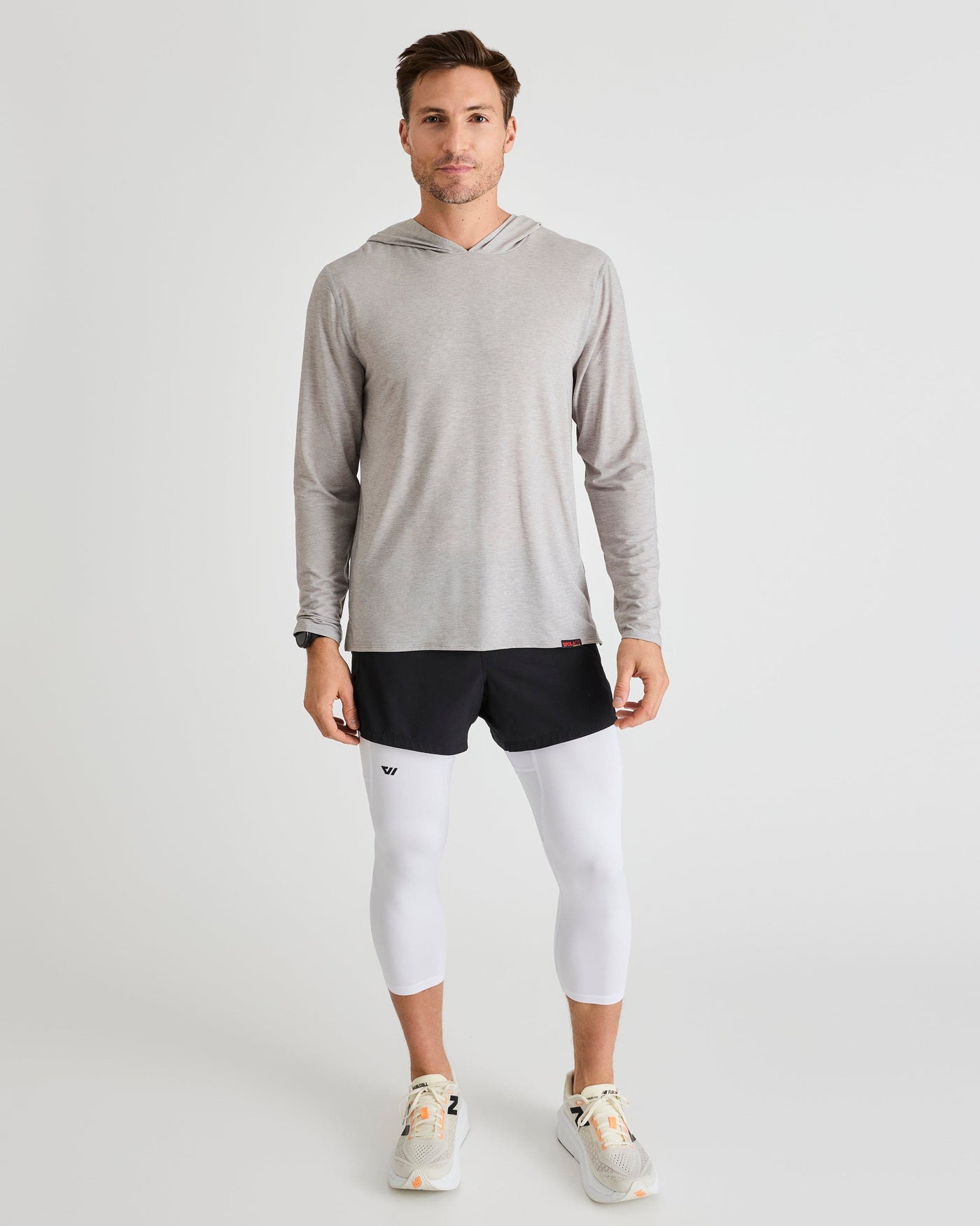 Bobby (6’1") is wearing size large