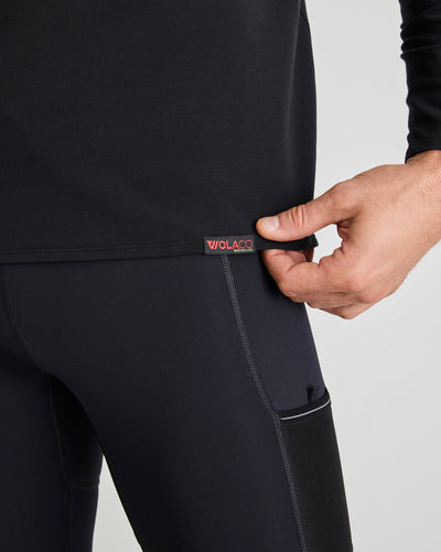 Bobby (6’1") is wearing size medium