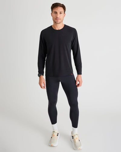 Bobby (6’1") is wearing size medium