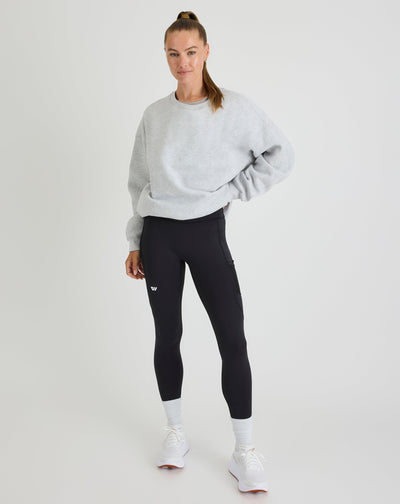 Niki (5’8”) is wearing a size small.