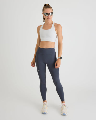 Niki (5’8”) is wearing a size small.