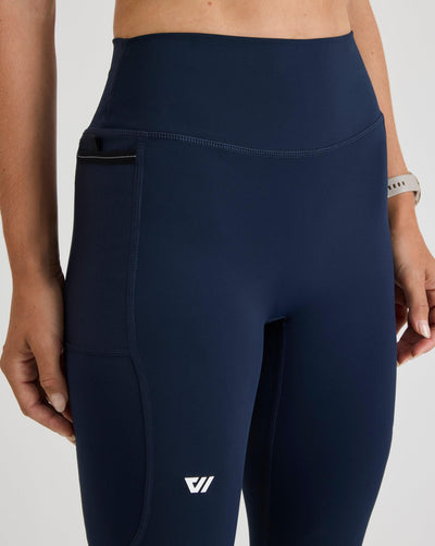 Niki (5’8”) is wearing a size small.