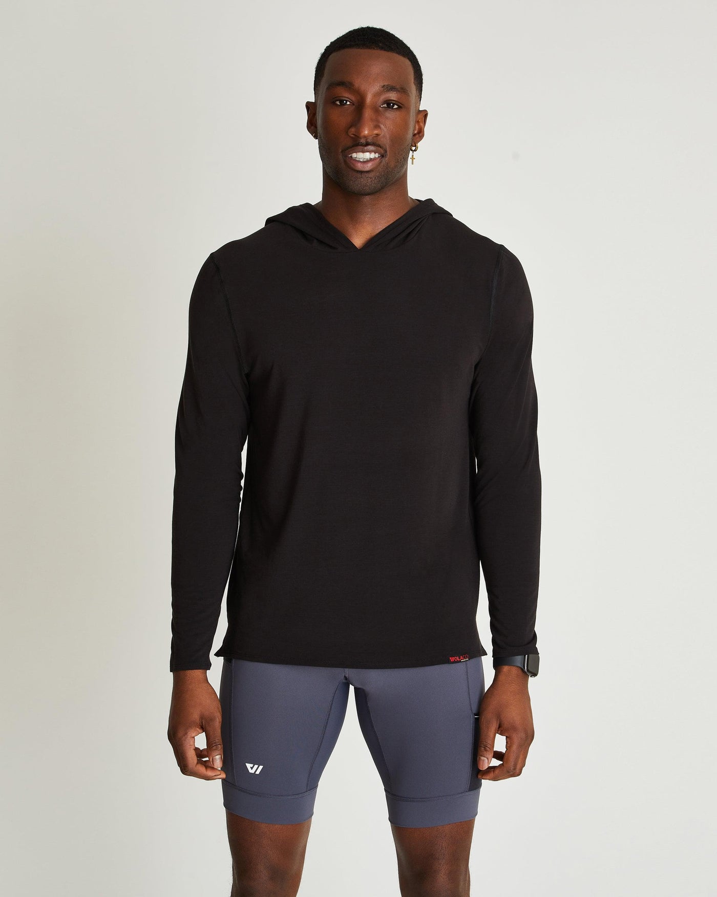 Greg (6’2") is wearing size medium