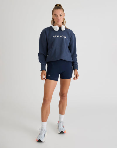 Niki (5’8”) is wearing a size small 4" inseam.