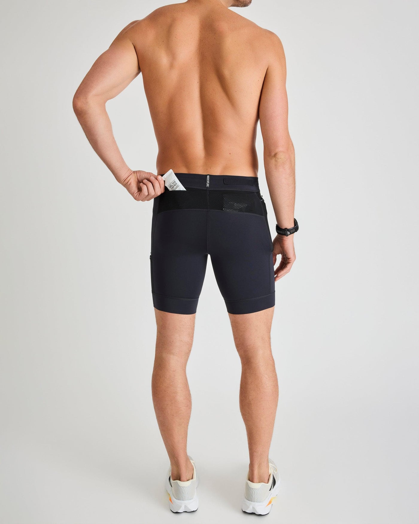 Bobby (6’1”) is wearing a size medium 8" inseam