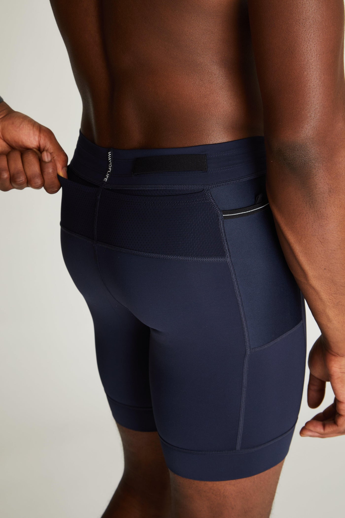 Distance Half Tight in Navy – WOLACO