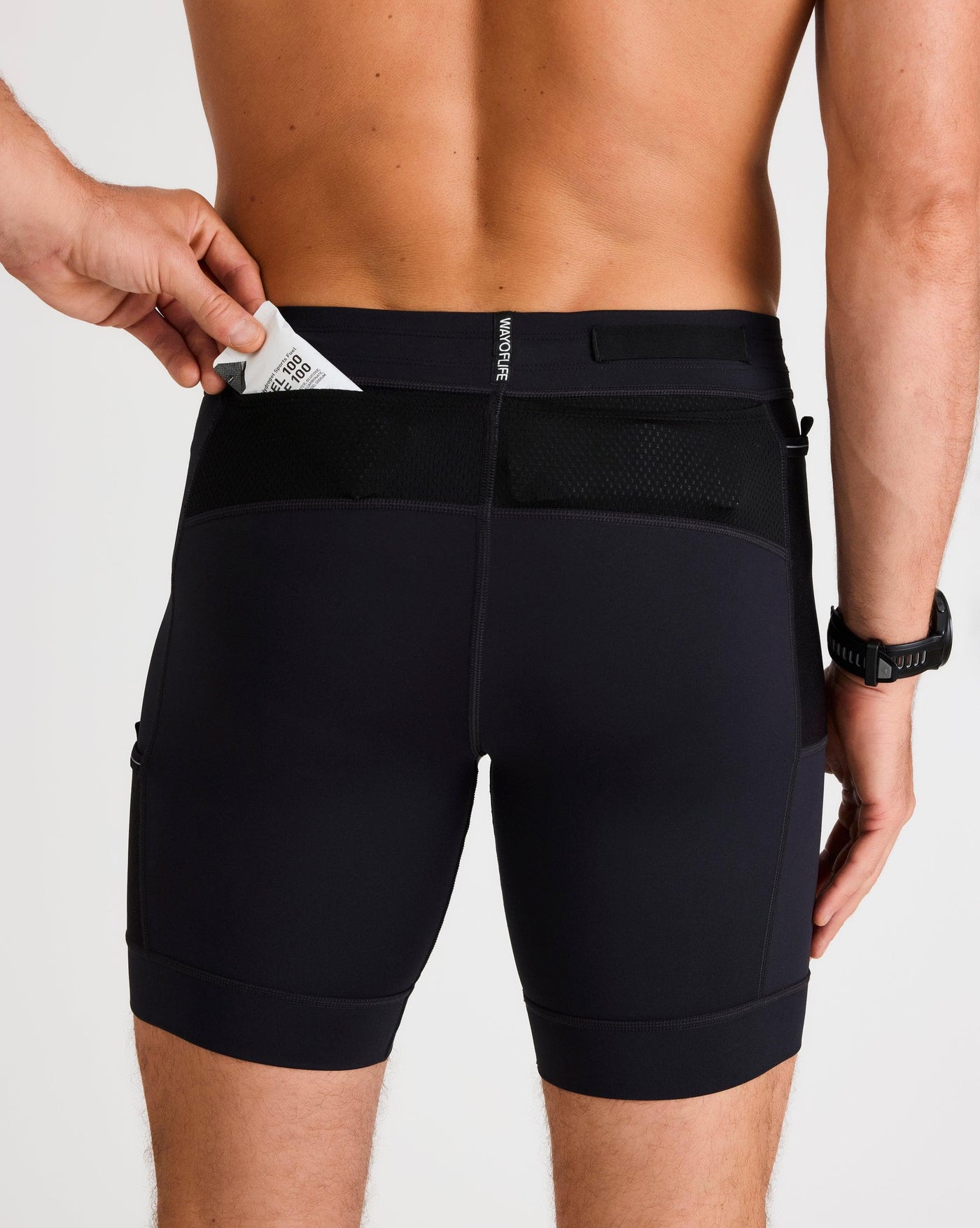 Bobby (6’1") is wearing size medium 8" inseam