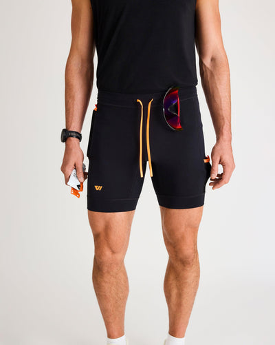 Bobby (6’1”) is wearing a size medium