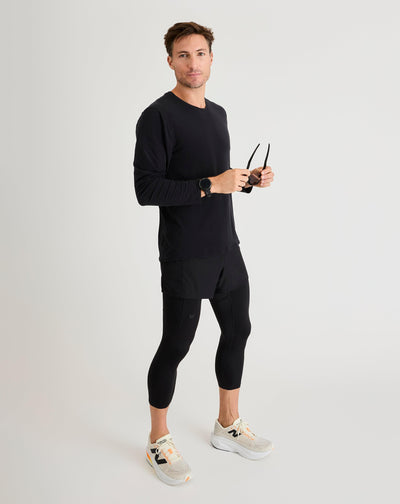 Bobby (6’1") is wearing size medium in 3/4 length. 