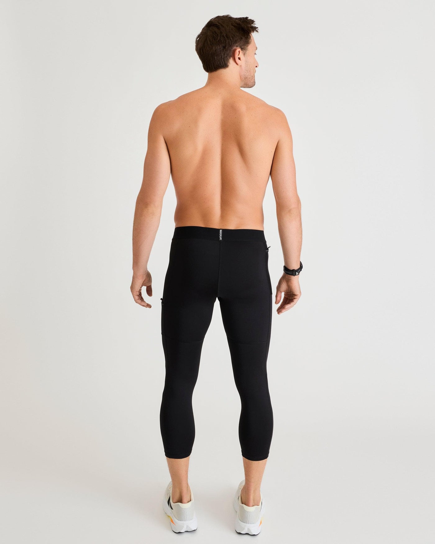 Bobby (6’1") is wearing size medium in 3/4 length. 