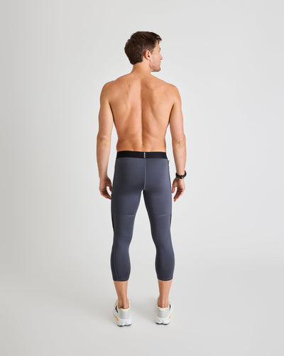 Bobby (6’1") is wearing size large in 3/4 length