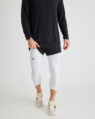 Bobby (6’1") is wearing size medium in 3/4 length. 