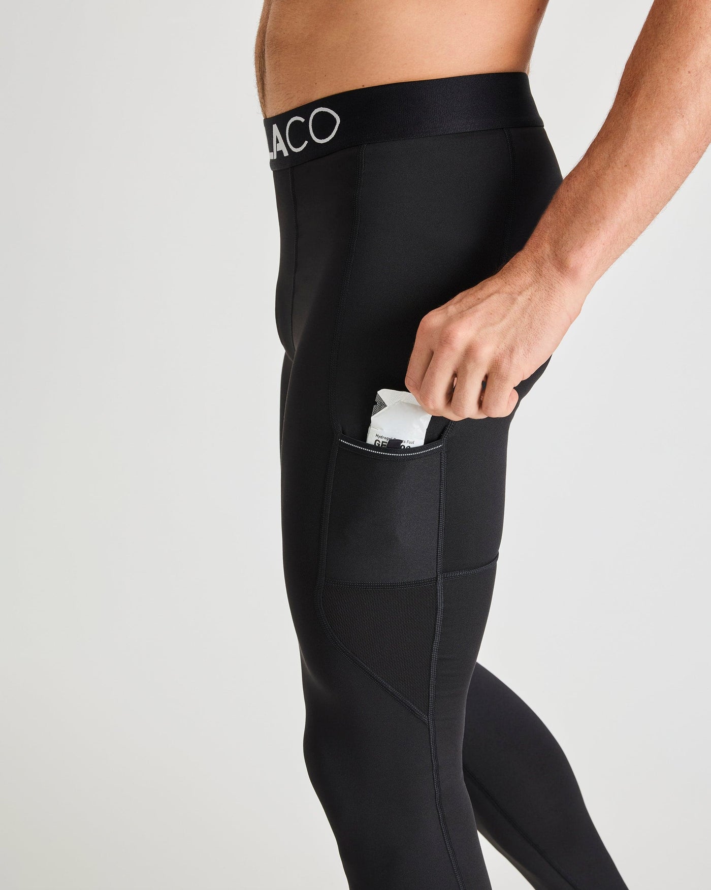 Bobby (6’1") is wearing size medium in full length. 