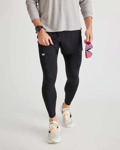 Bobby (6’1") is wearing size medium in full length. 