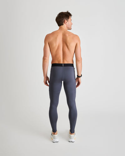 Trevor (6’) is wearing size medium in full length