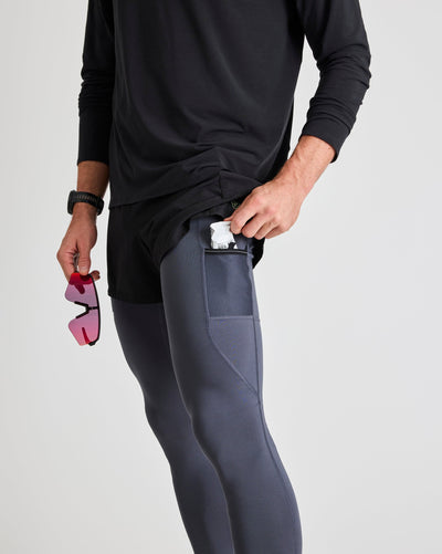 Bobby (6’1") is wearing size large in full length