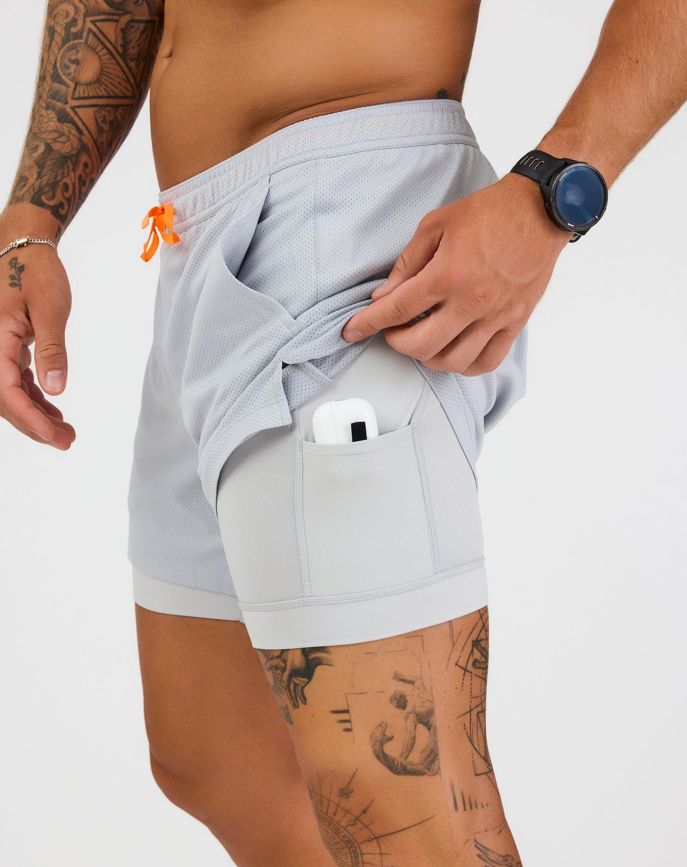Signature Way of Life Mesh Grand 2-in-1 Short in Stone Grey