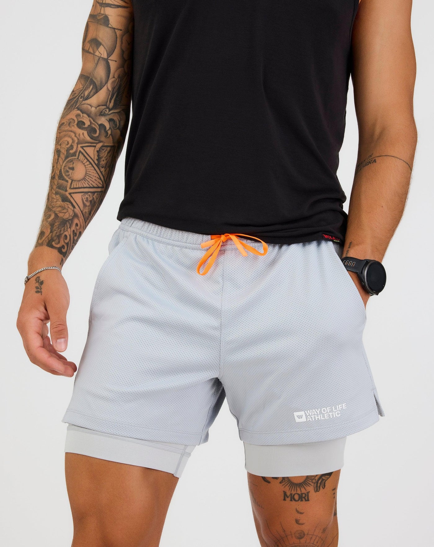 Signature Way of Life Mesh Grand 2-in-1 Short in Stone Grey