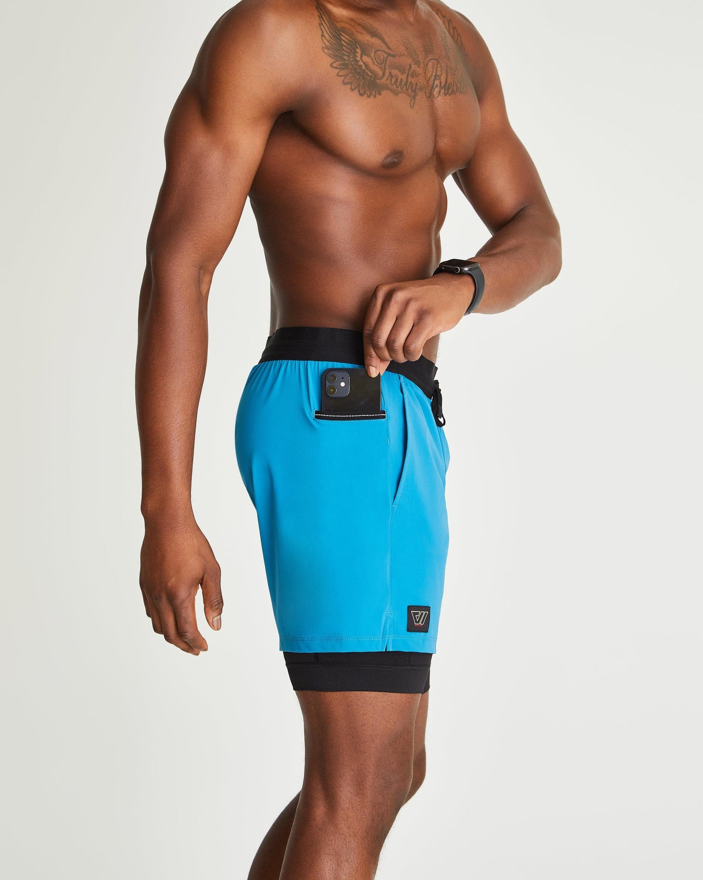 Greg (6’2") is wearing size medium 9" inseam