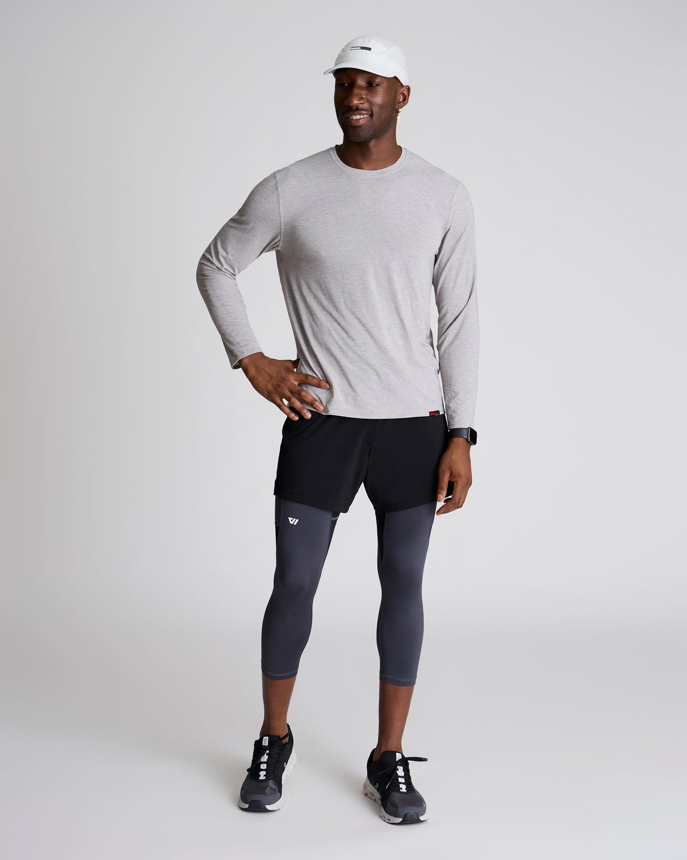 Greg (6’2") is wearing size medium in three quarter length