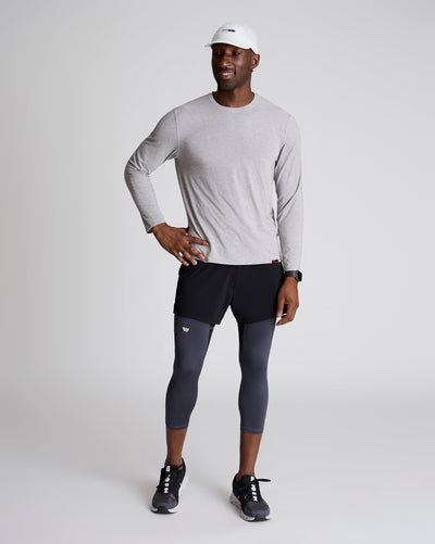 Greg (6’2") is wearing size medium in three quarter length