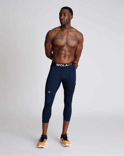 Greg (6’2") is wearing size medium in three quarter length