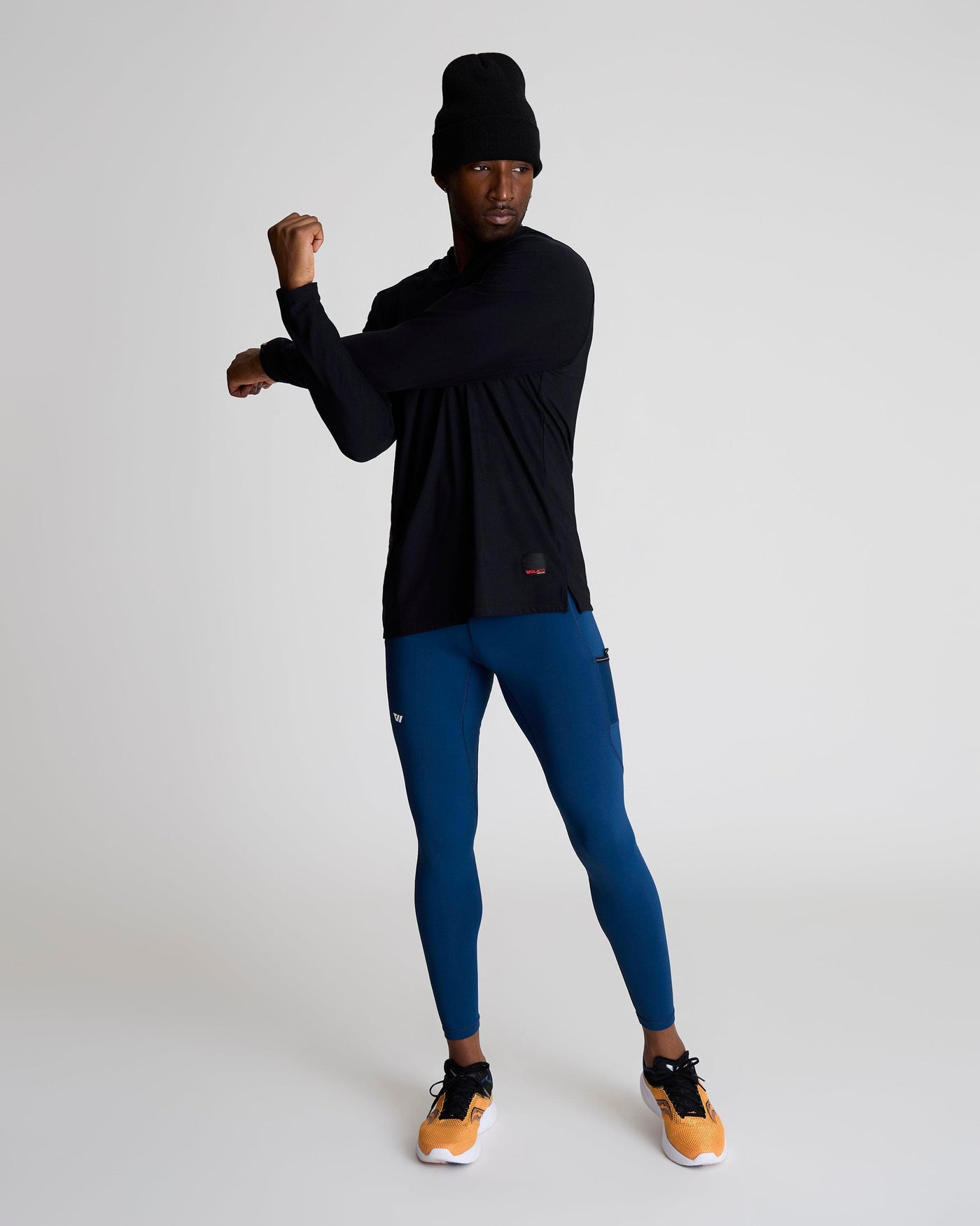 Greg (6’2") is wearing size medium