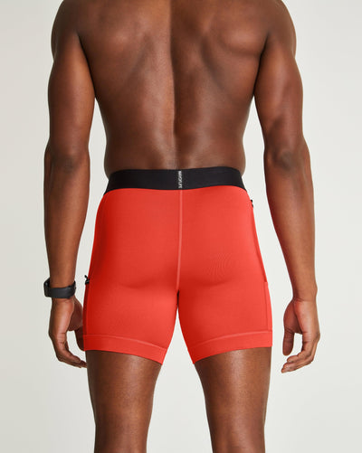 Greg (6’2") is wearing size medium 6" inseam