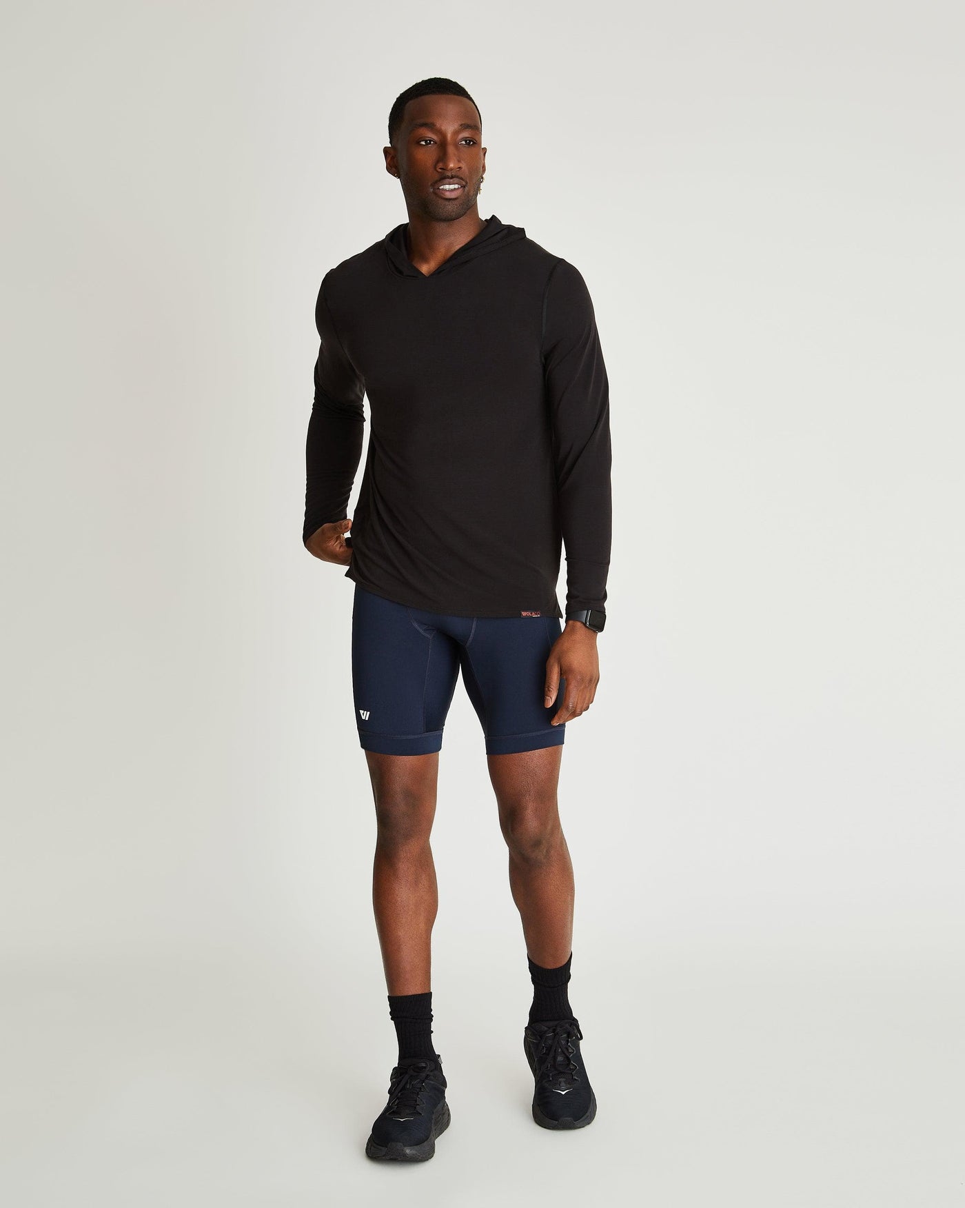 Greg (6’2") is wearing size medium 9" inseam