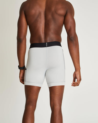 Greg (6’2") is wearing size medium 6" inseam