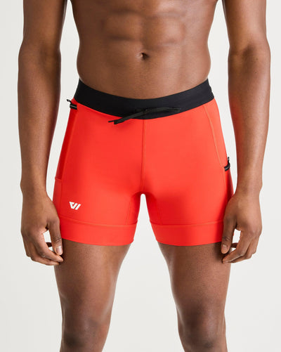 Greg (6’2") is wearing size medium 6" inseam