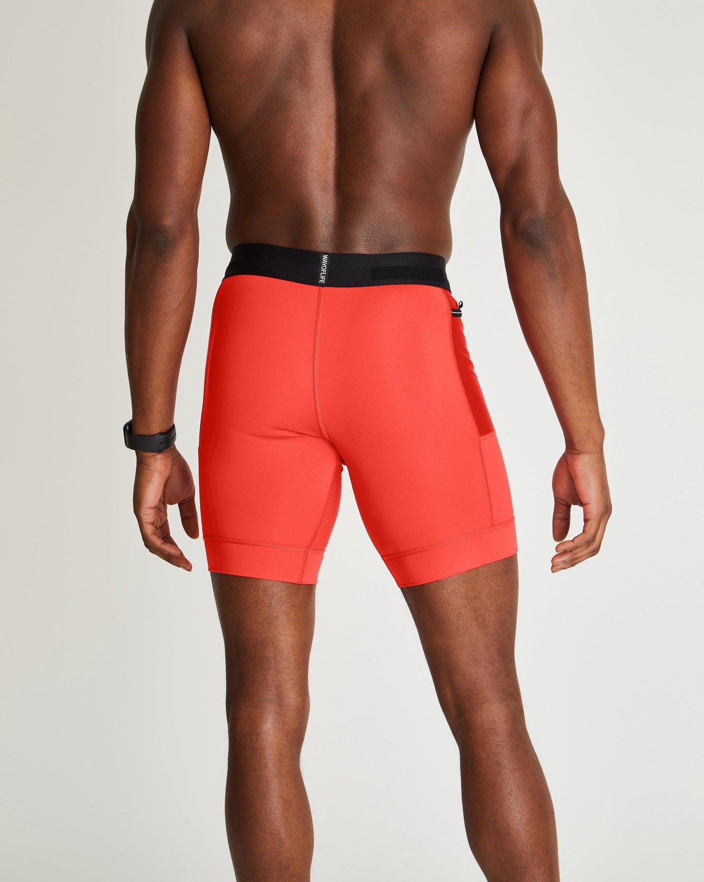 Greg (6’2") is wearing size medium 8" inseam