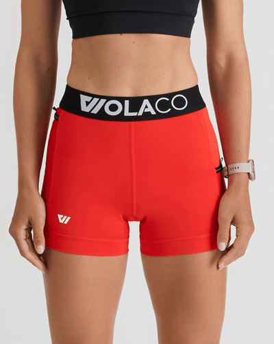 Niki (5'8") is wearing size small 4" inseam