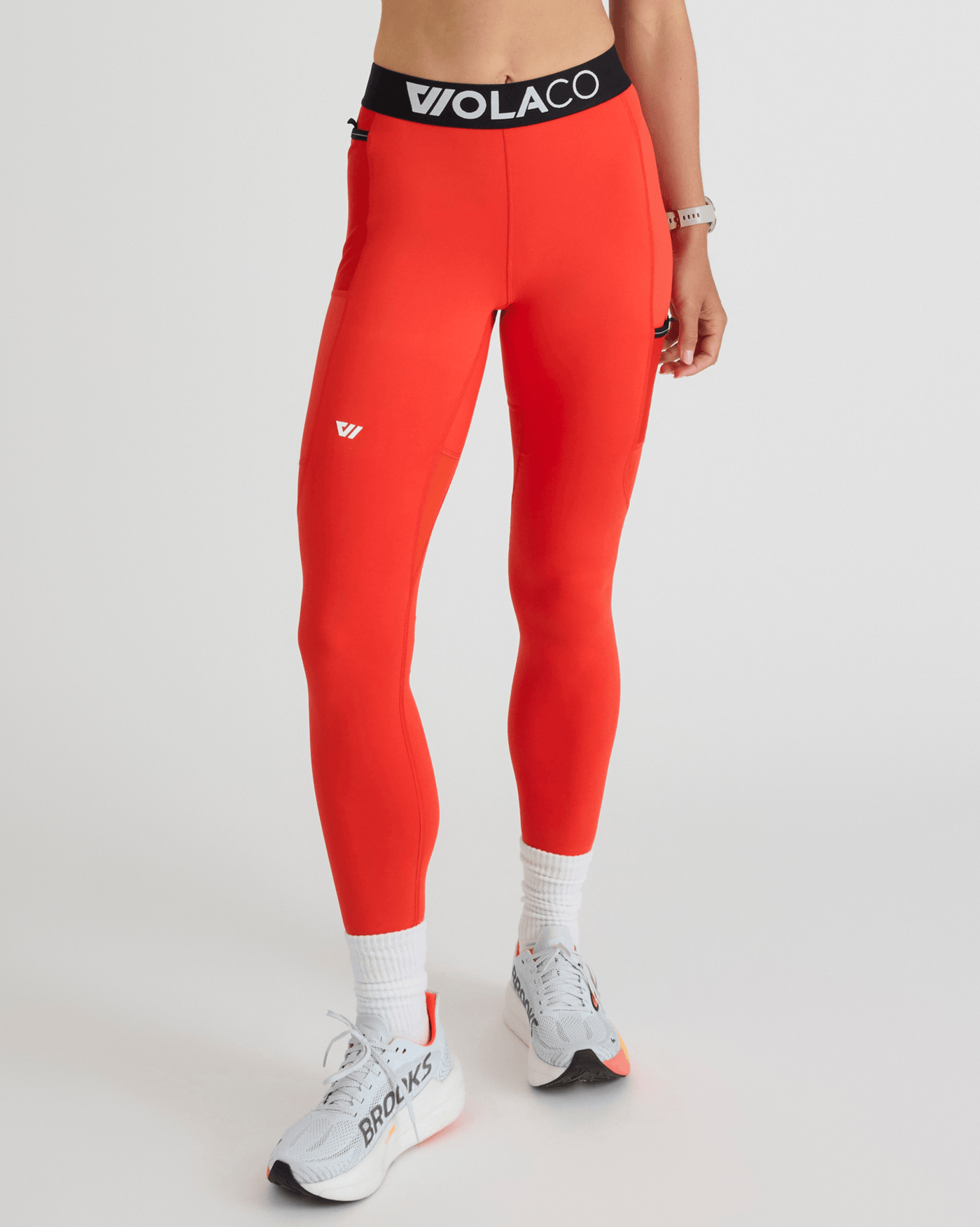 Niki (5'8") is wearing size small