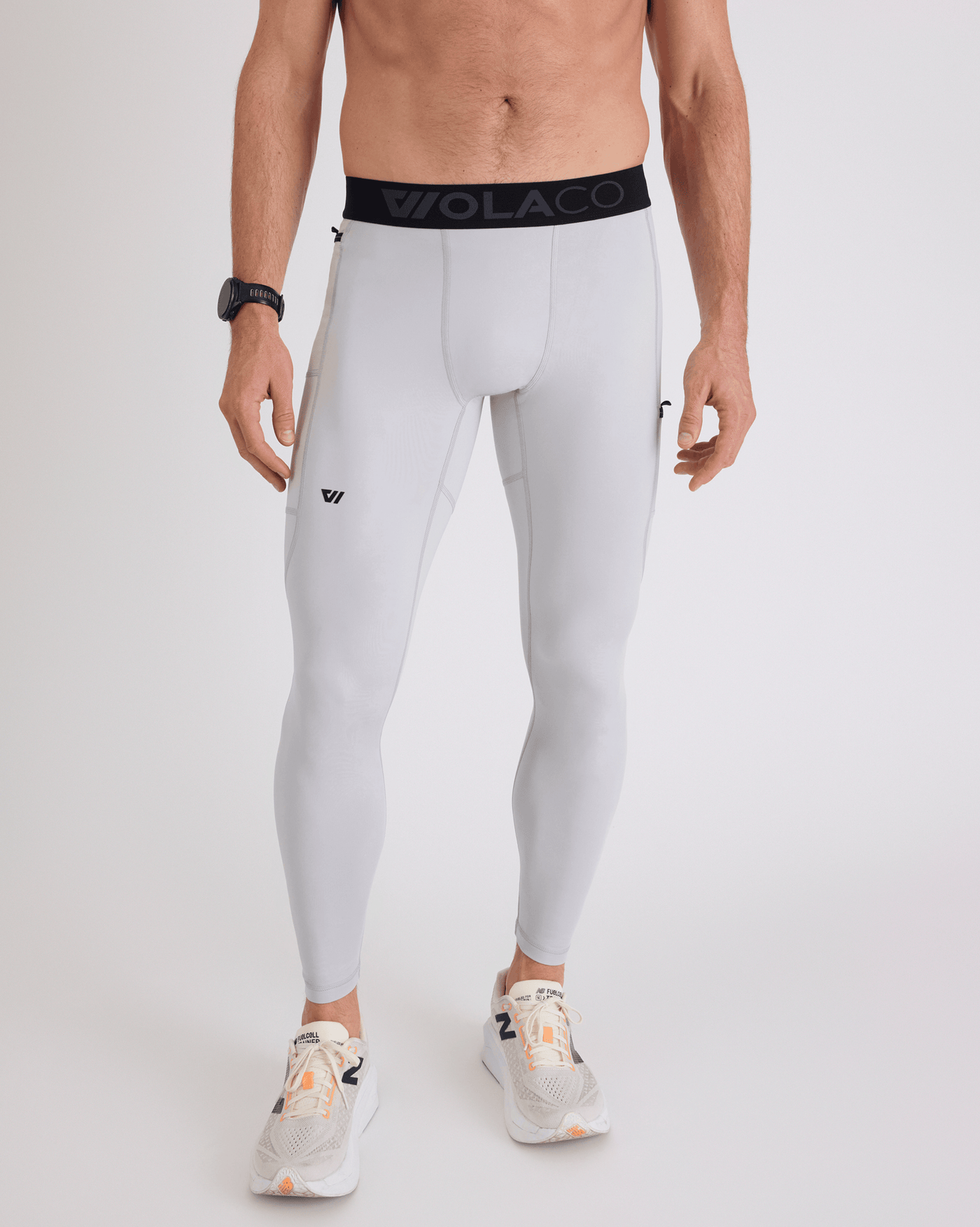 Bobby (6’1") is wearing size large