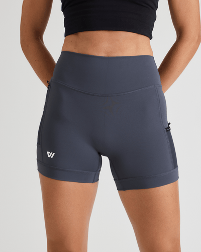 Niki (5’8”) is wearing a size small 4" inseam.