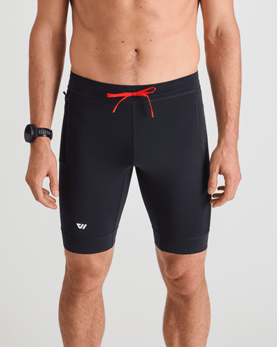 Bobby (6’1”) is wearing a size medium 10" inseam
