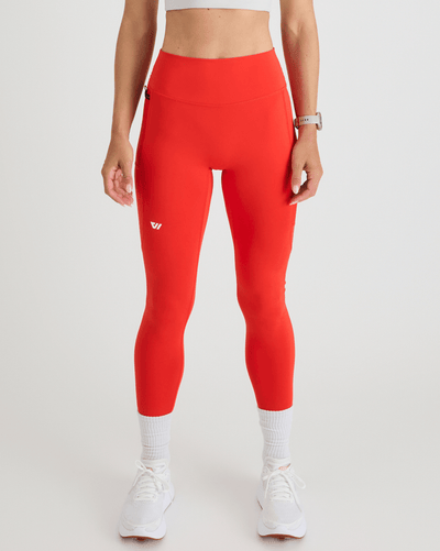 Niki (5’8”) is wearing a size small.