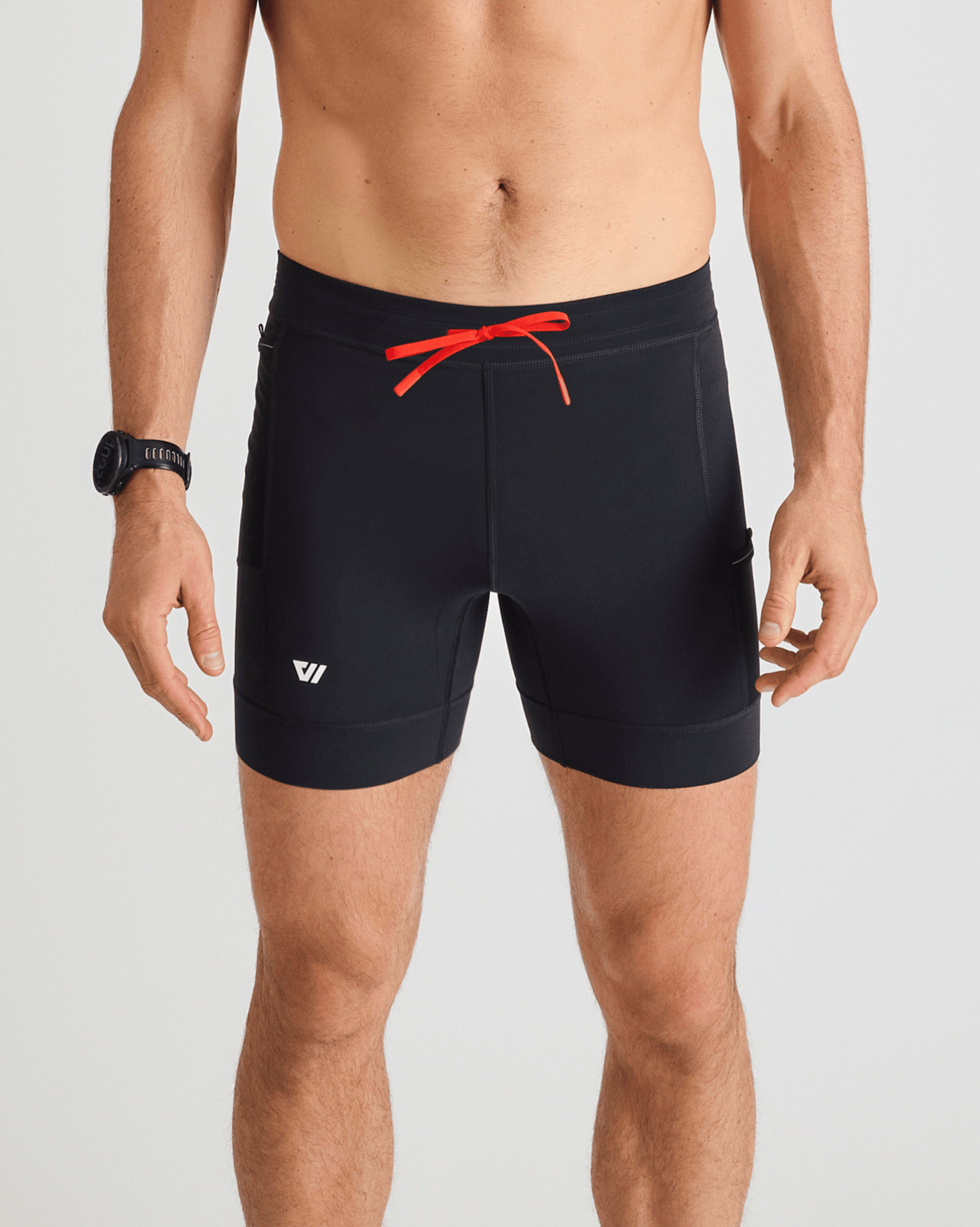 Bobby (6’1”) is wearing a size medium 6" inseam