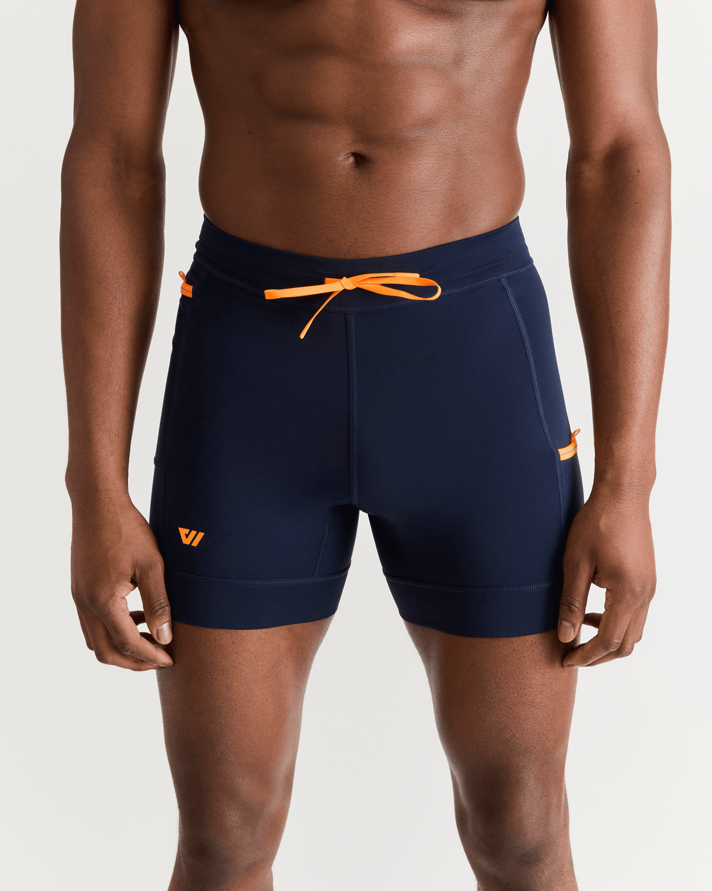 Greg (6’2") is wearing size medium 6" inseam