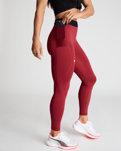 Meghan (5'8") is wearing size small