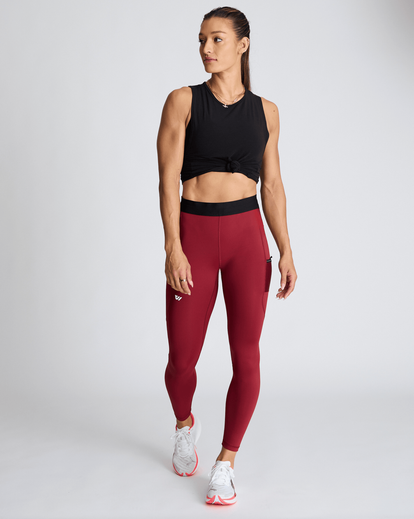 Meghan (5'8") is wearing size small