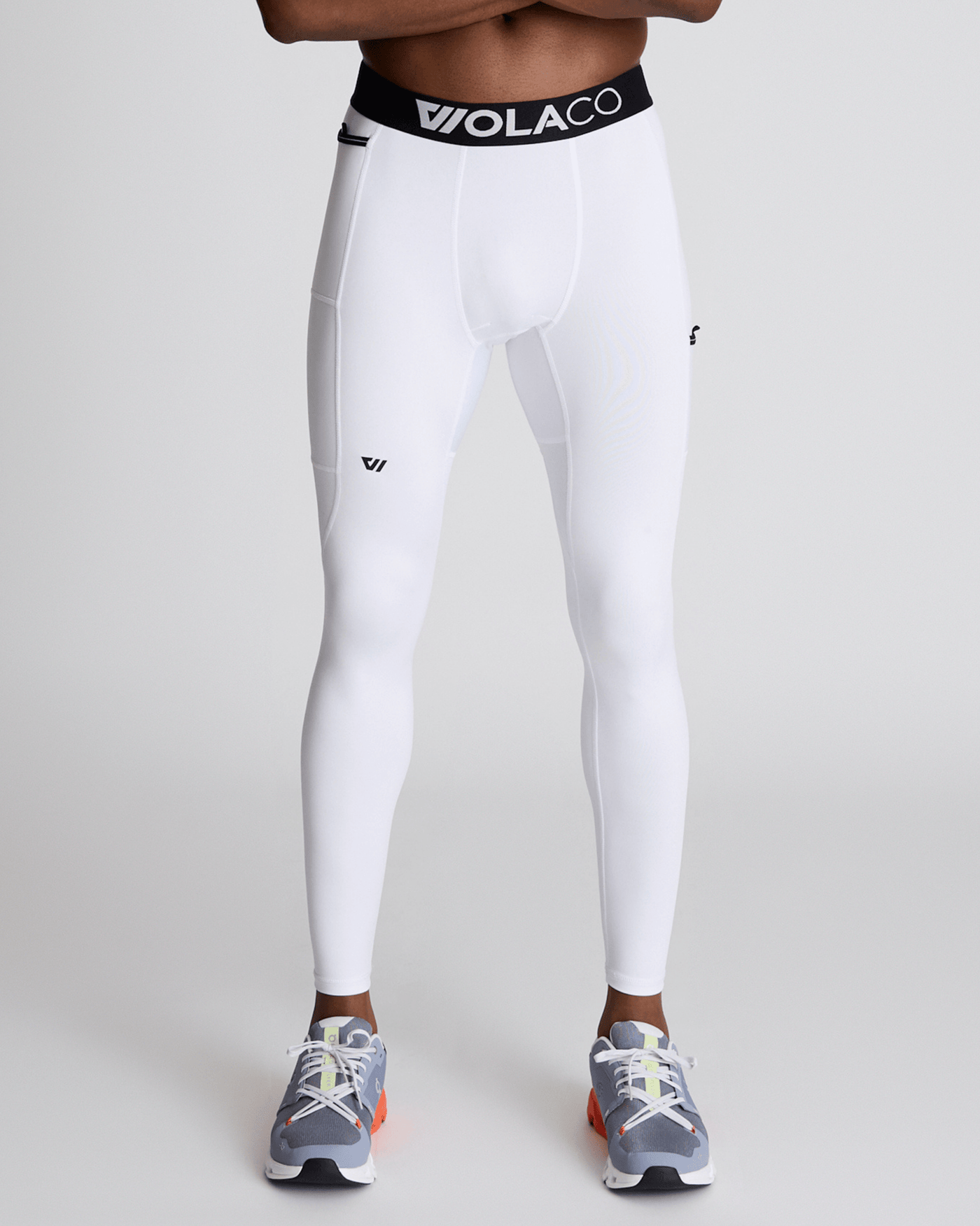 Greg (6’2") is wearing size medium in full length