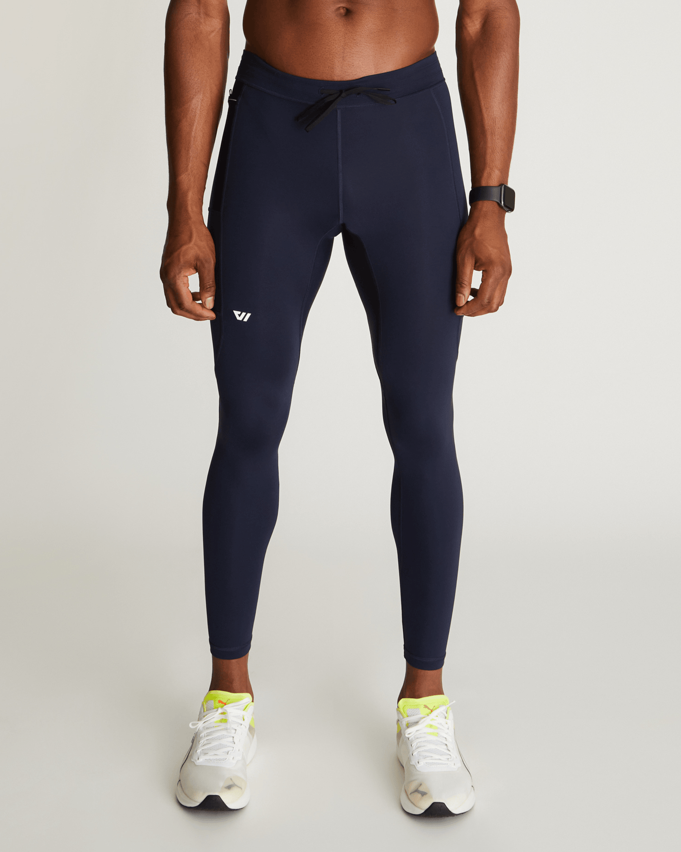 Greg (6’2") is wearing size medium