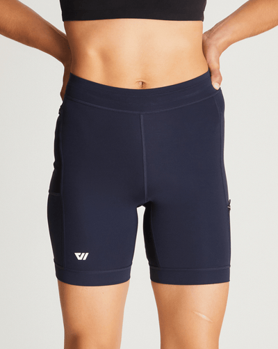Isabella (5'7") is wearing size small 7" inseam