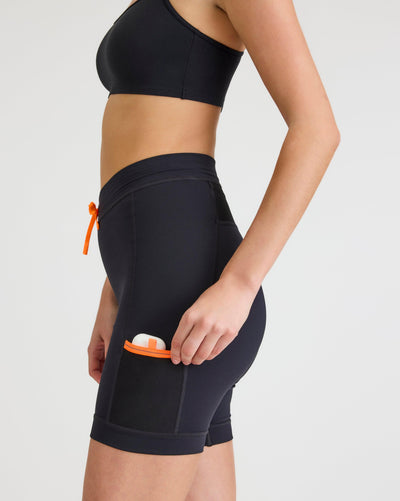 Olivia (5’8”) is wearing a size small 7" inseam