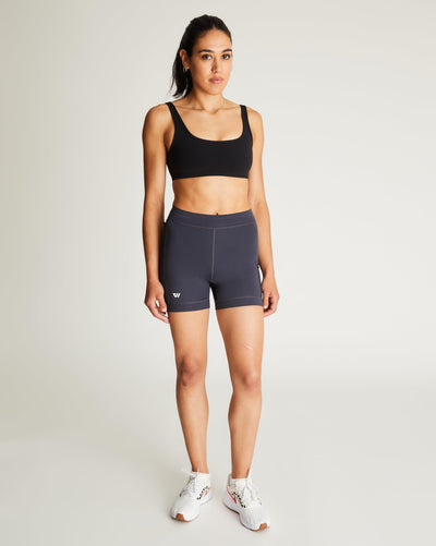 Isabella (5'7") is wearing size small 4" inseam
