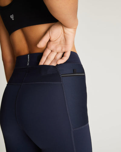 Isabella (5'7") is wearing size small 7" inseam