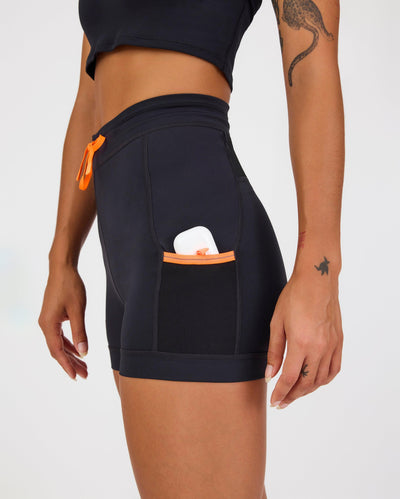 Kyla (5’6”) is wearing a size small 4" inseam