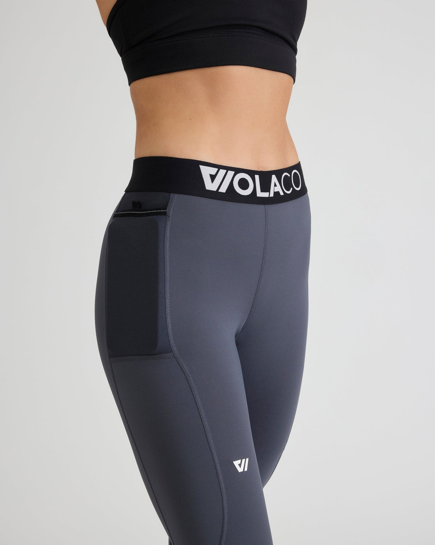 Niki (5'8") is wearing size small 